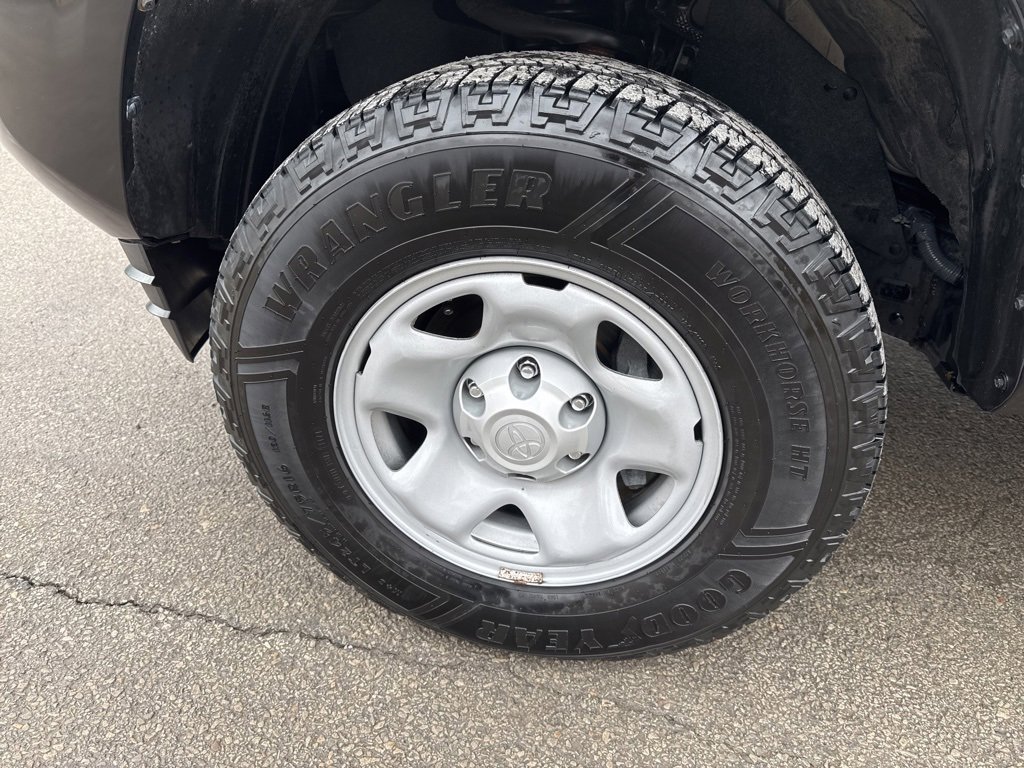 Used 2023 Toyota Tacoma SR image 9