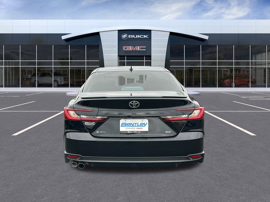 Used 2025 Toyota Camry LE image 4
