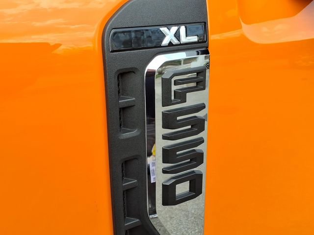 Used 2024 Ford F550 4x4 Regular Cab Super Duty image 12