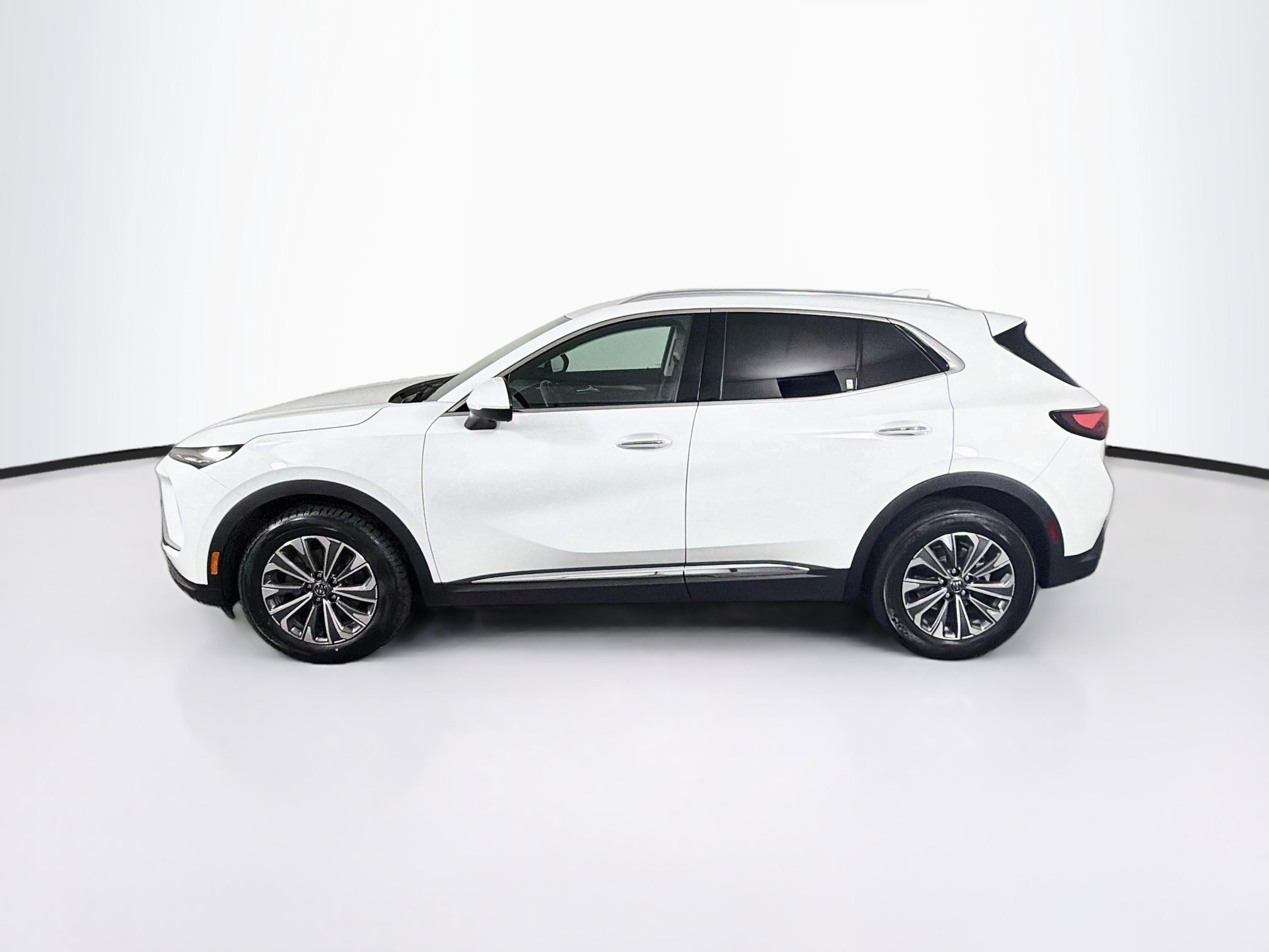 Used 2024 Buick Envision Preferred AWD/4WD image 4