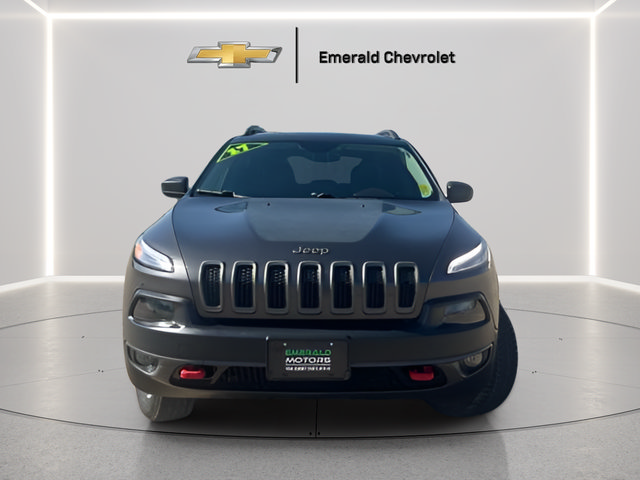 Used 2017 Jeep Cherokee Trailhawk w/ Comfort & Convenience Group AWD/4WD image 2