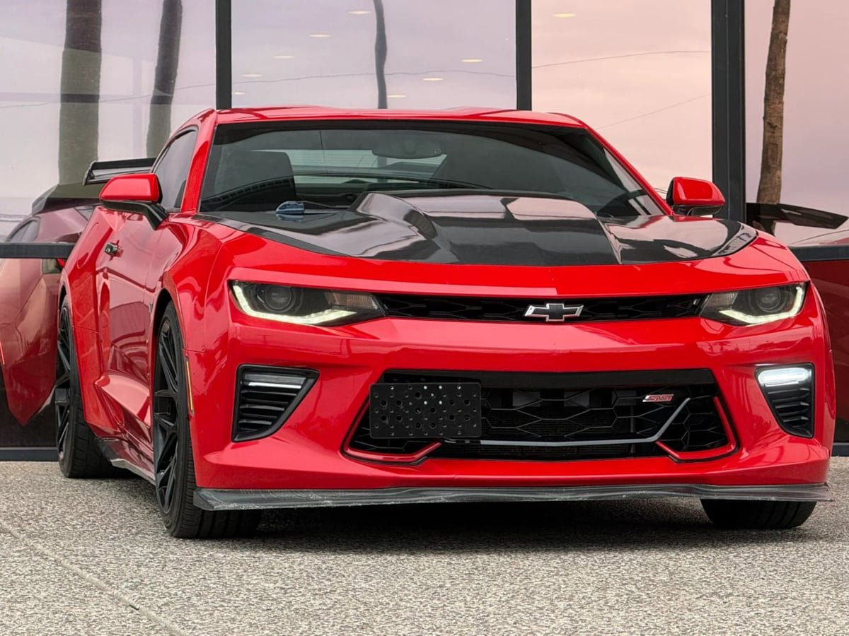 Used 2016 Chevrolet Camaro SS RWD image 18