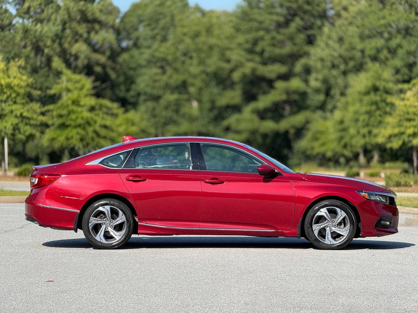 Used 2019 Honda Accord EX image 12