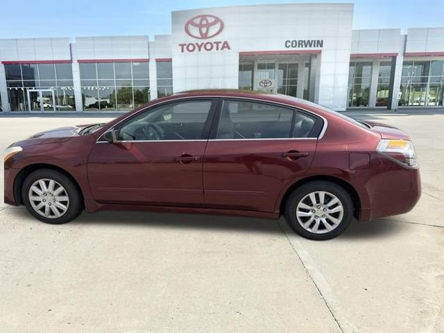 Used 2010 Nissan Altima 2.5 S FWD image 6