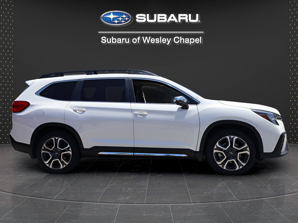Used 2023 Subaru Ascent Limited w/ Technology Package AWD/4WD image 8