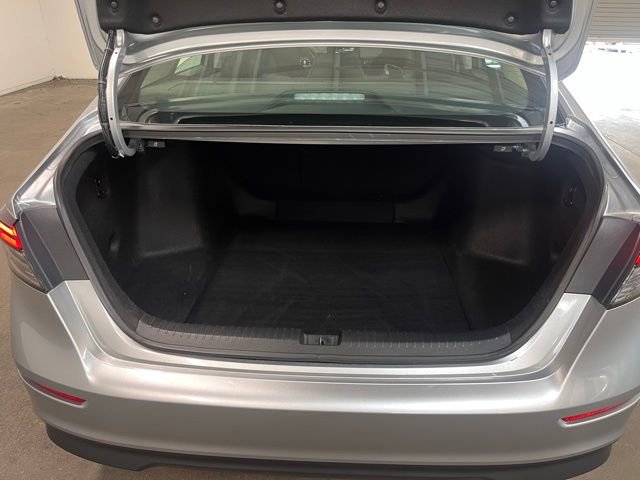 Used 2023 Honda Accord EX image 16