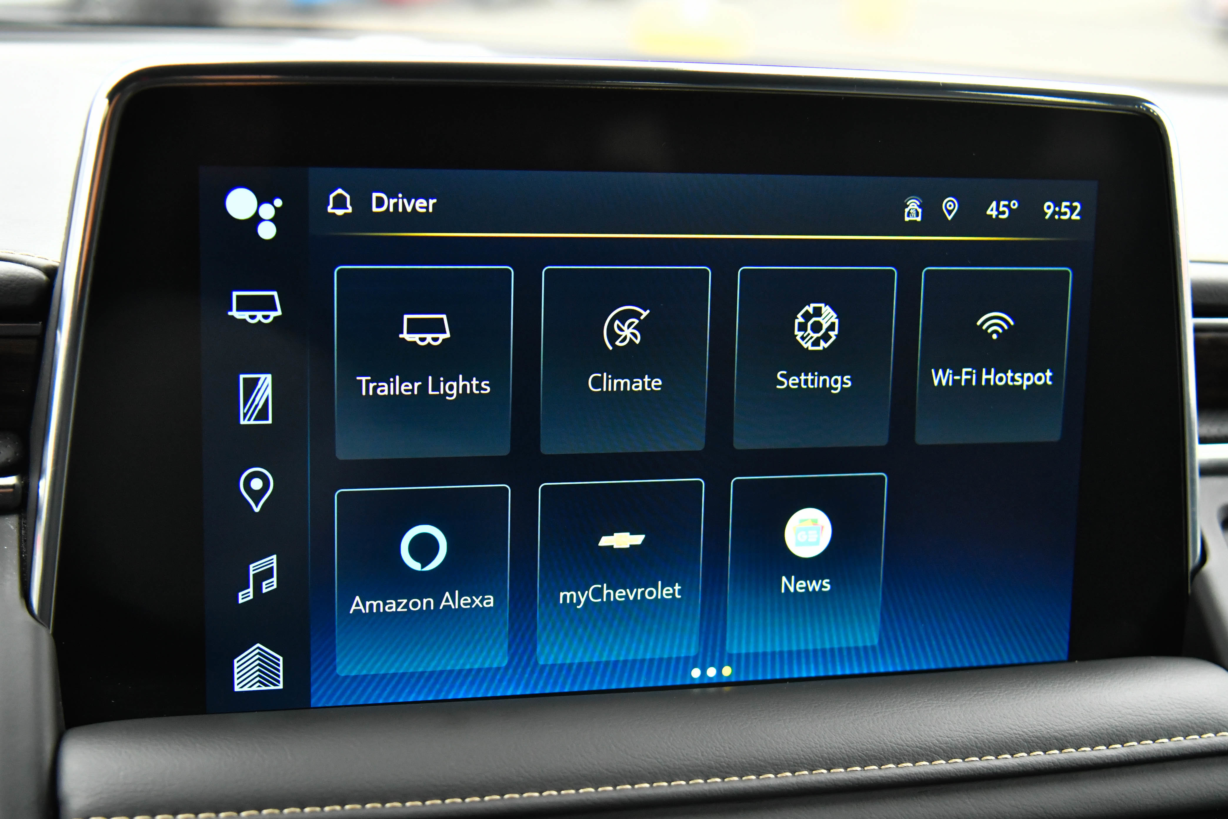 Used 2023 Chevrolet Suburban Premier image 22