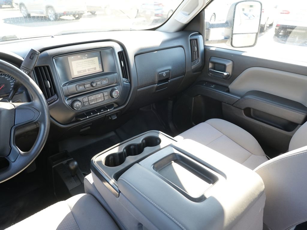 Used 2018 Chevrolet Silverado 3500 W/T AWD/4WD image 21