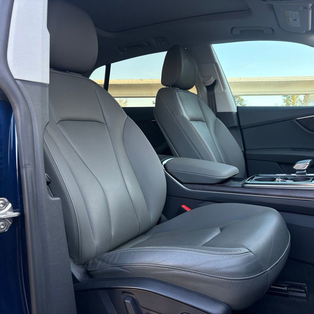 Used 2021 Audi Q8 Premium Plus image 17
