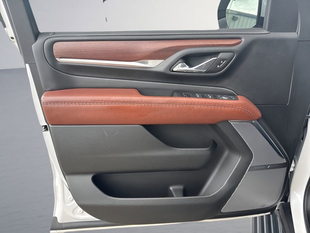 Used 2023 GMC Yukon XL Denali Ultimate w/ LPO, Floor Liner Package AWD/4WD image 16