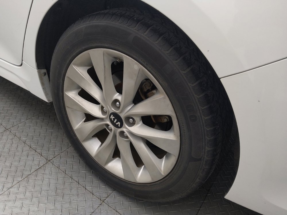 Used 2018 Kia Optima LX w/ 17" Alloy Wheels Package image 31