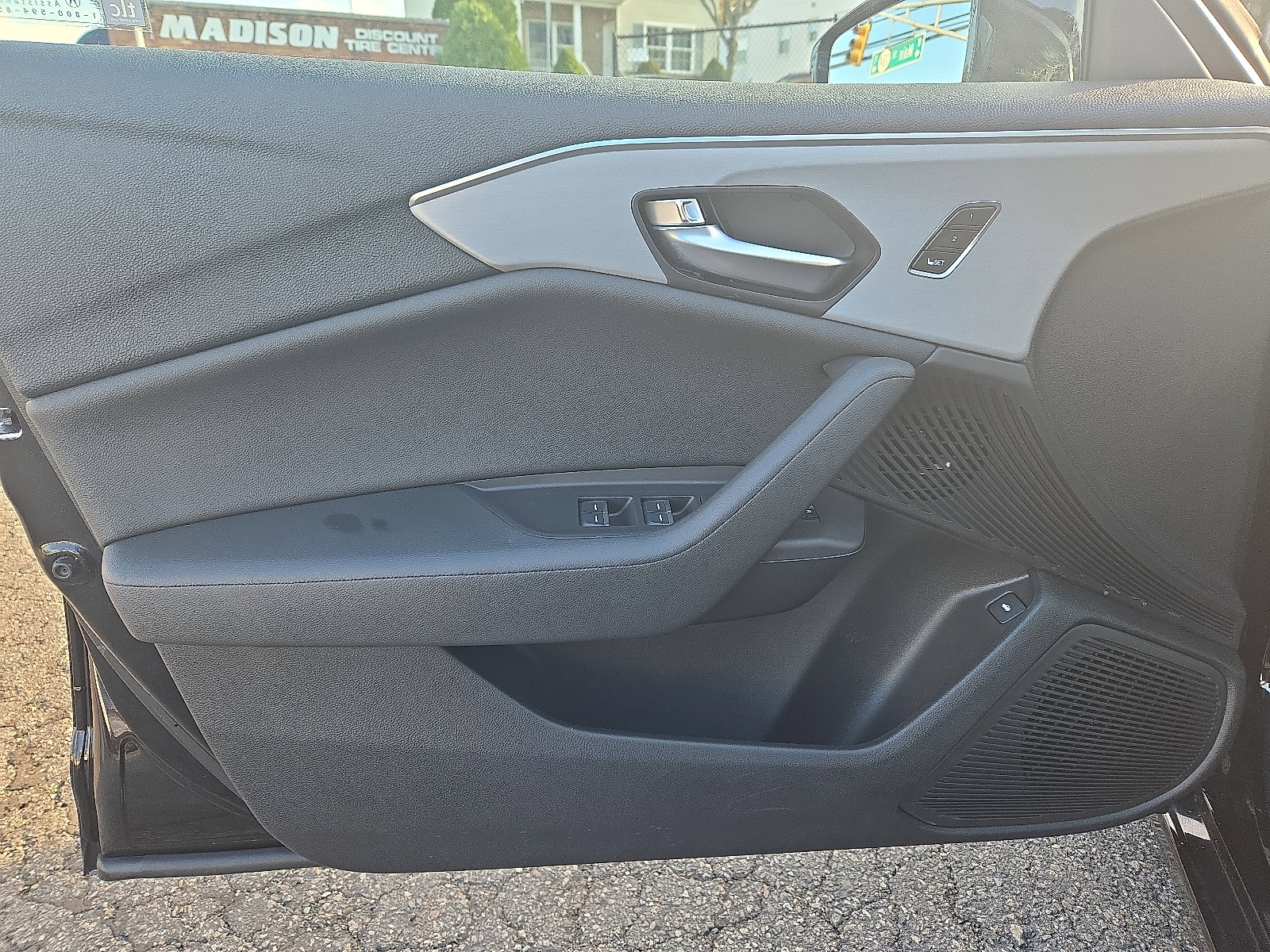 Used 2022 Acura TLX image 12