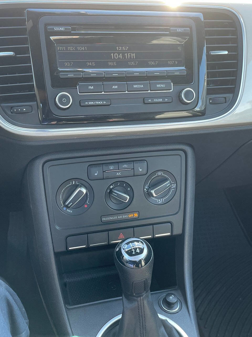 Used 2013 Volkswagen Beetle 2.5 image 17