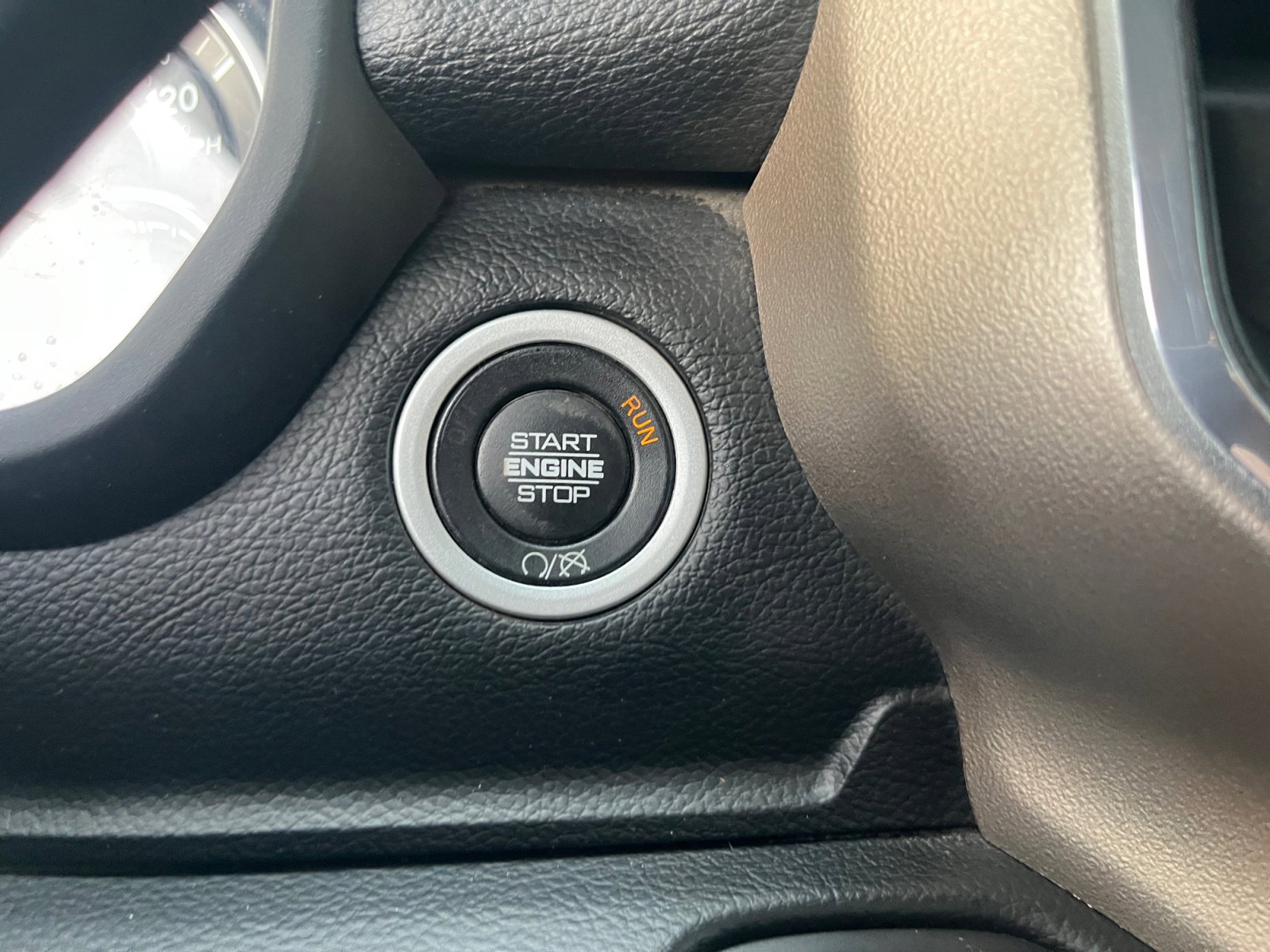 Used 2019 RAM 3500 Laramie image 30