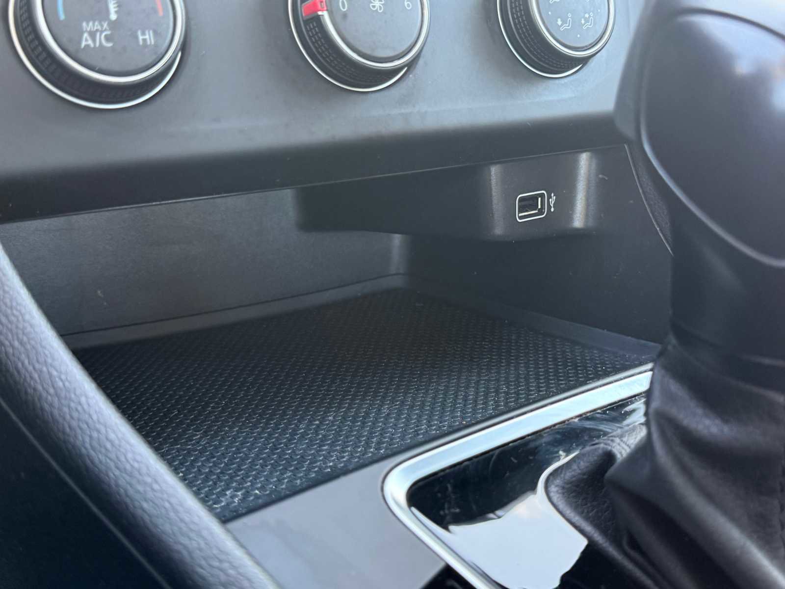 Used 2019 Volkswagen Jetta S image 24