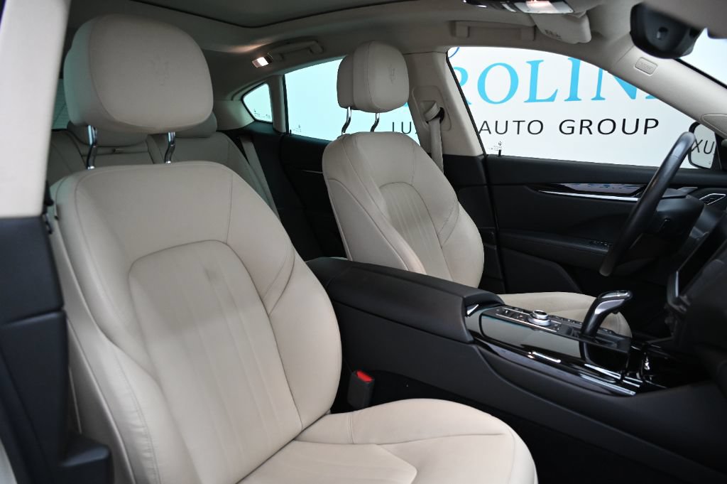 Used 2021 Maserati Levante AWD/4WD image 25
