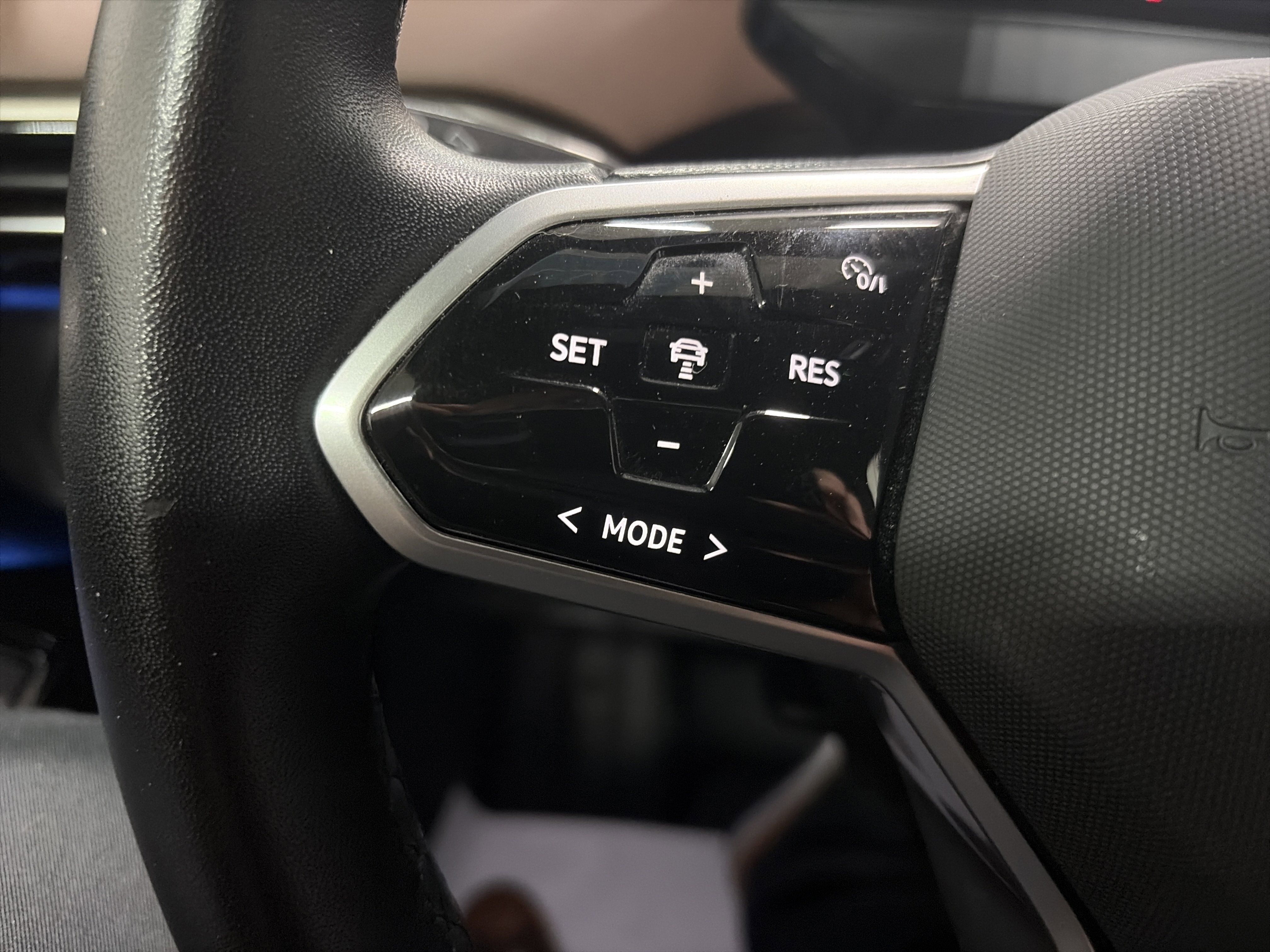 Certified 2023 Volkswagen ID.4 2WD image 16