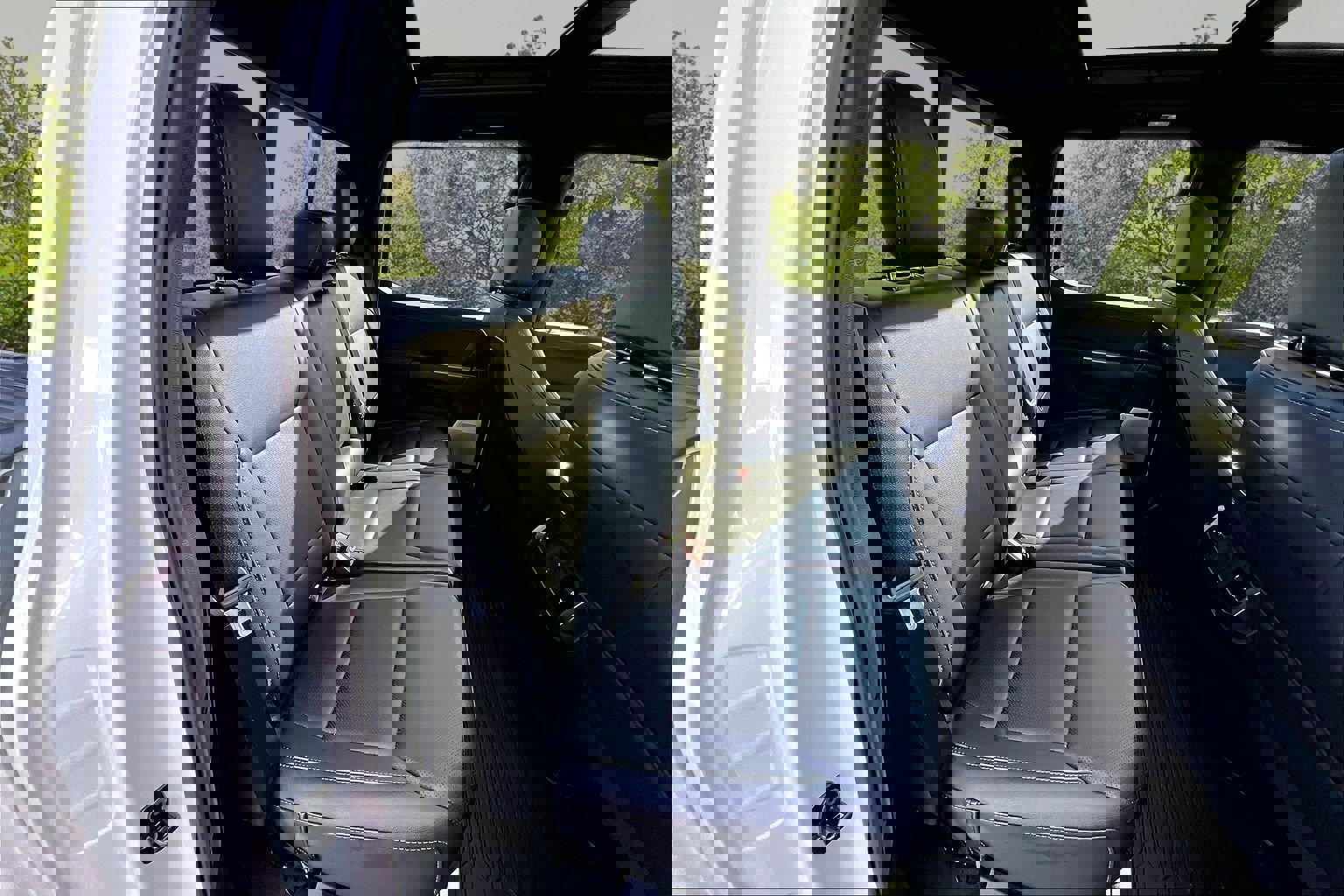 Used 2025 Ford F150 Lariat w/ Equipment Group 502A High image 28