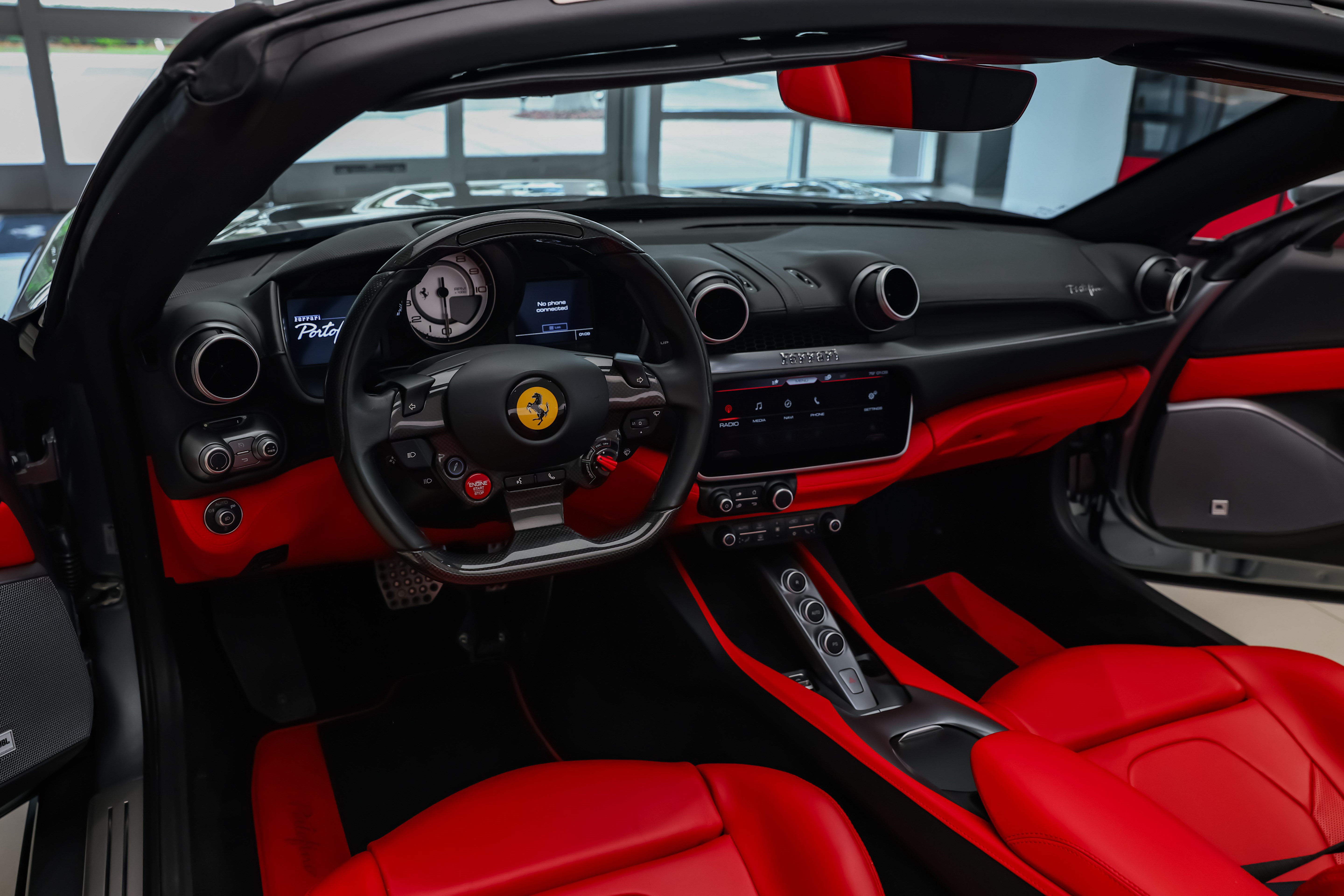 Used 2019 Ferrari Portofino RWD image 10
