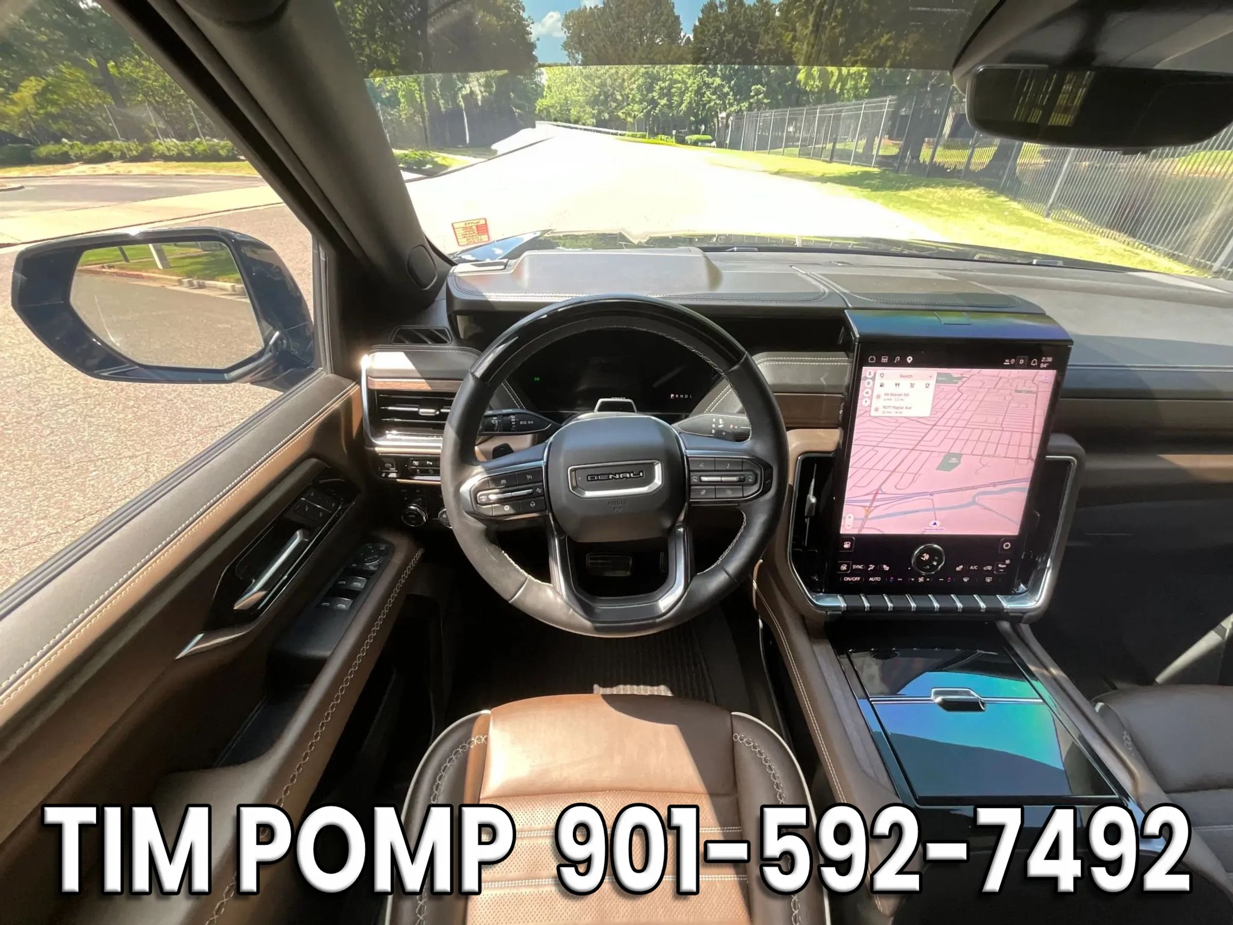 Used 2025 GMC Yukon Denali Ultimate AWD/4WD image 23