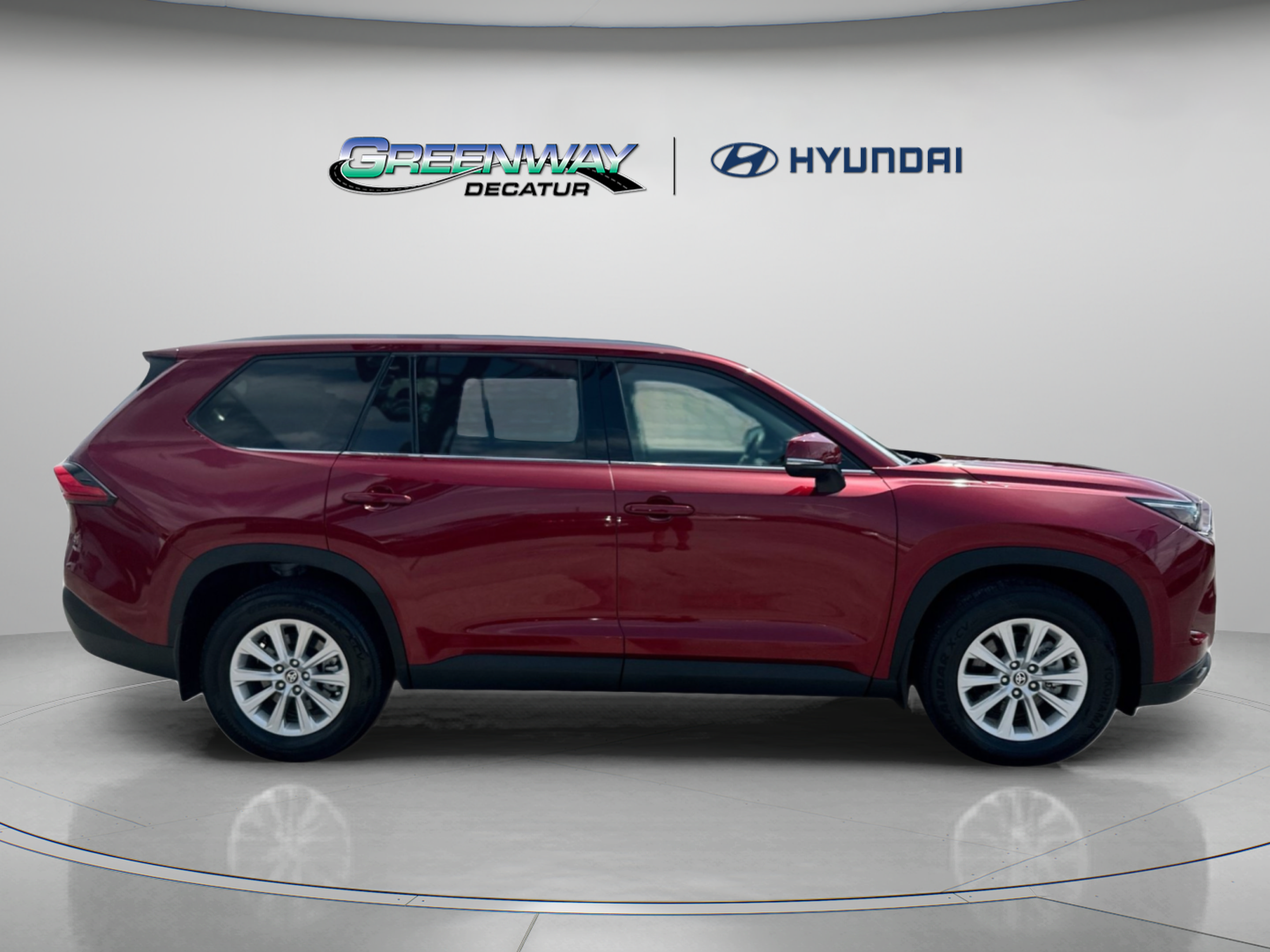 Used 2024 Toyota Grand Highlander XLE FWD image 9