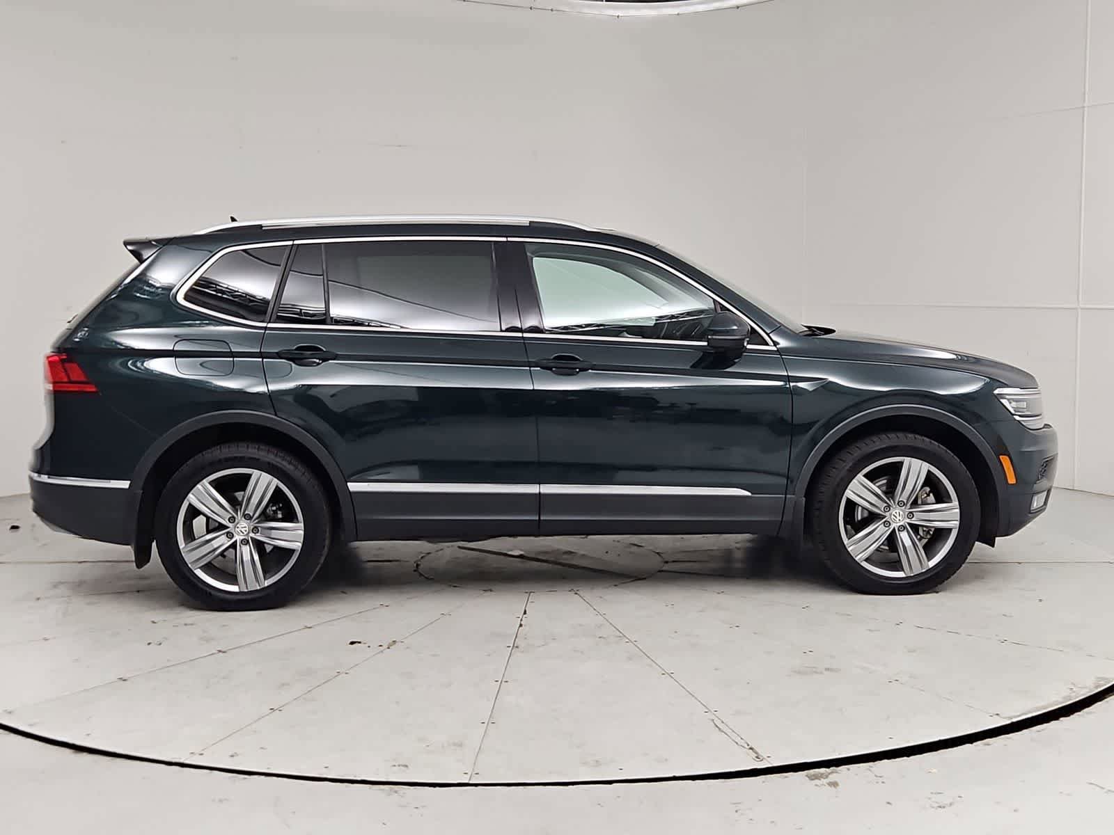 Used 2018 Volkswagen Tiguan SEL Premium AWD/4WD image 7