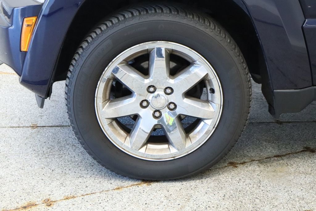 Used 2012 Jeep Liberty Sport AWD/4WD image 11