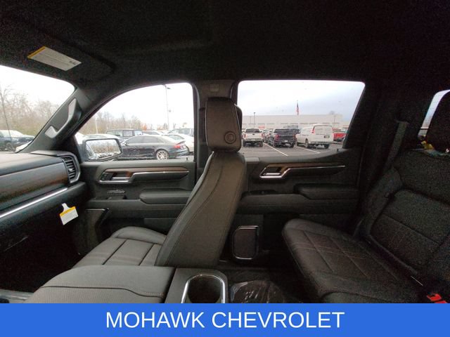 Certified 2024 Chevrolet Silverado 1500 High Country w/ Technology Package AWD/4WD image 12