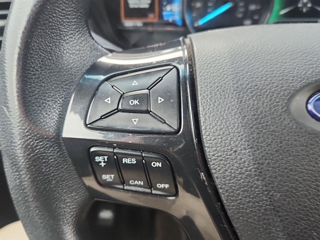 Used 2017 Ford Explorer XLT w/ XLT Appearance Package image 19