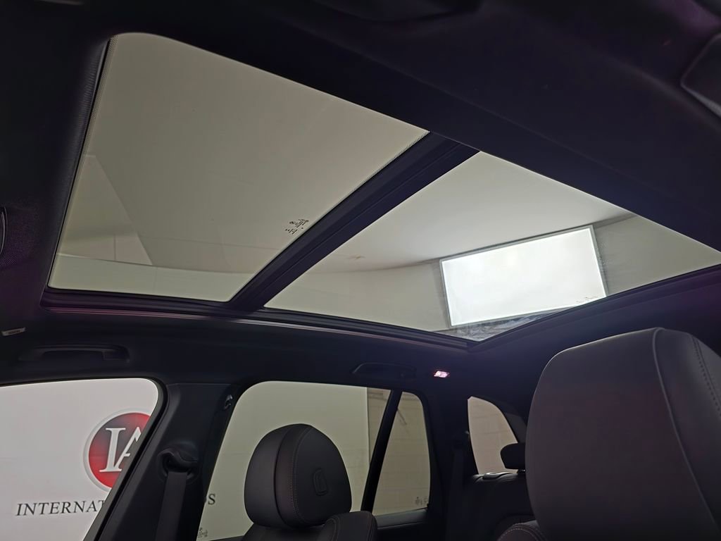 Used 2022 BMW X5 xDrive40i w/ M Sport Package AWD/4WD image 19