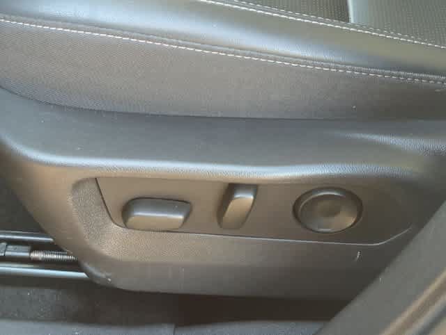 Used 2024 Buick Envision Preferred AWD/4WD image 9