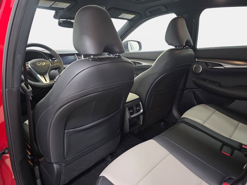Certified 2023 INFINITI QX55 Essential AWD/4WD image 10