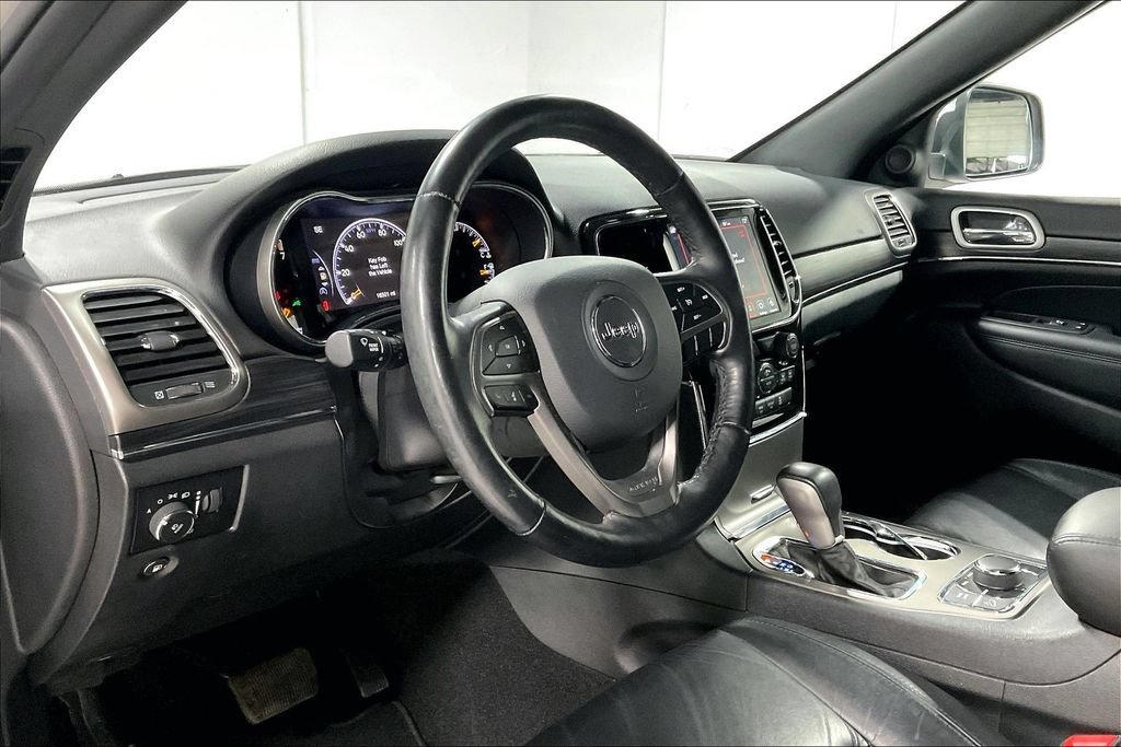 Used 2021 Jeep Grand Cherokee Limited AWD/4WD image 16