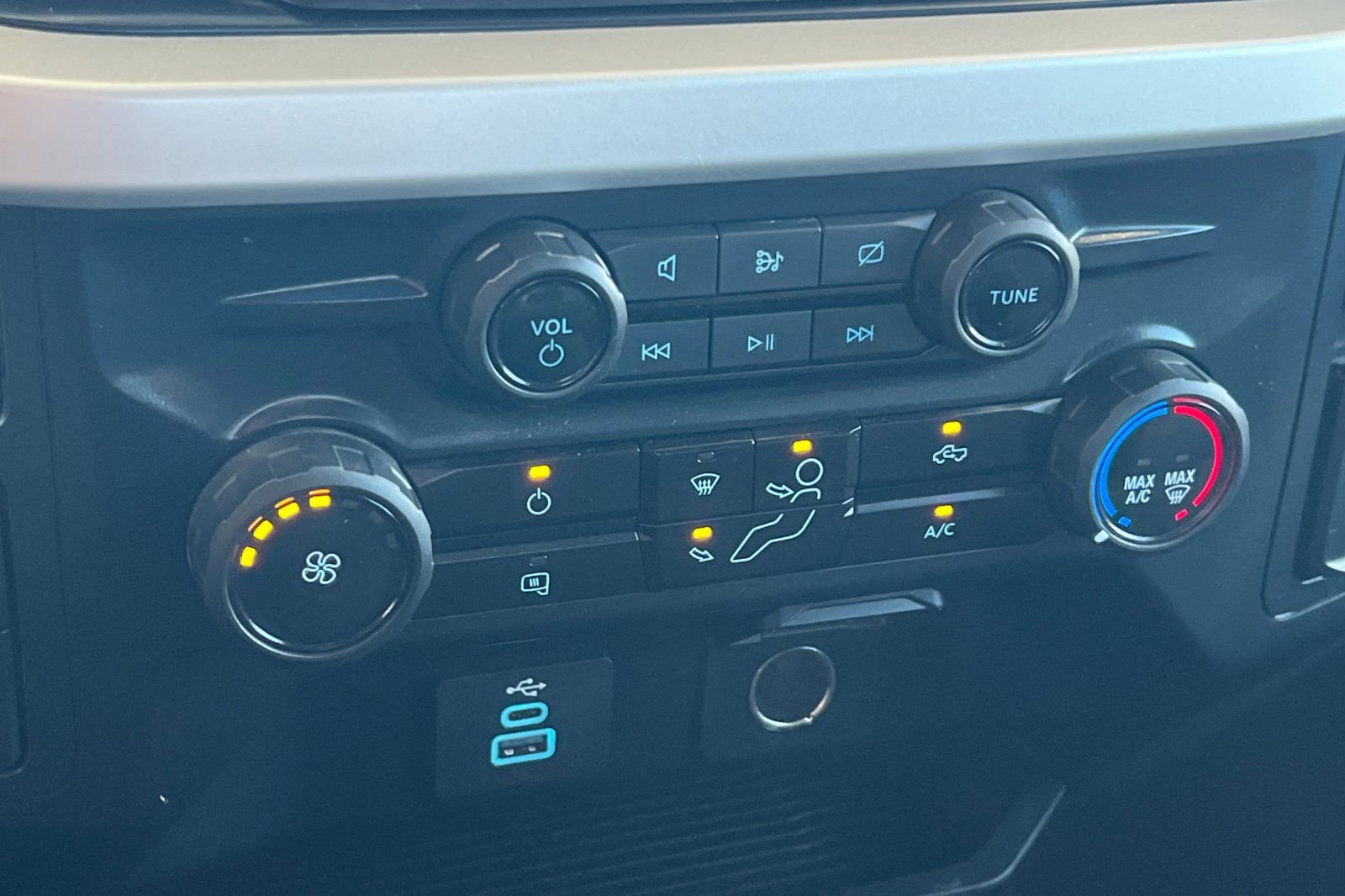 Used 2024 Ford F250 XLT image 16