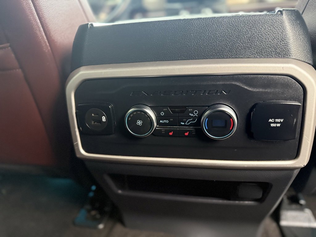 Used 2023 Ford Expedition Limited image 23