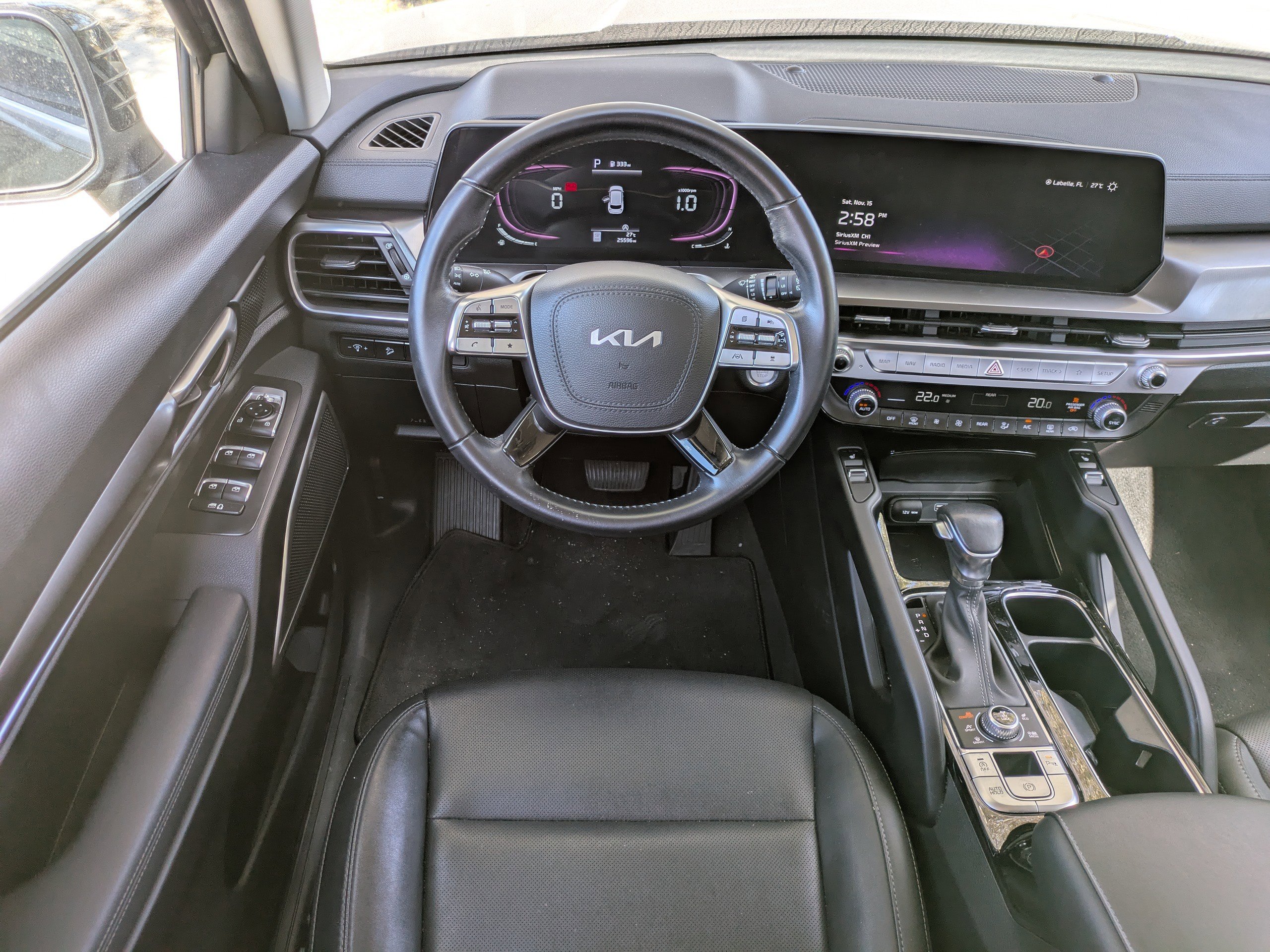 Used 2023 Kia Telluride S image 16