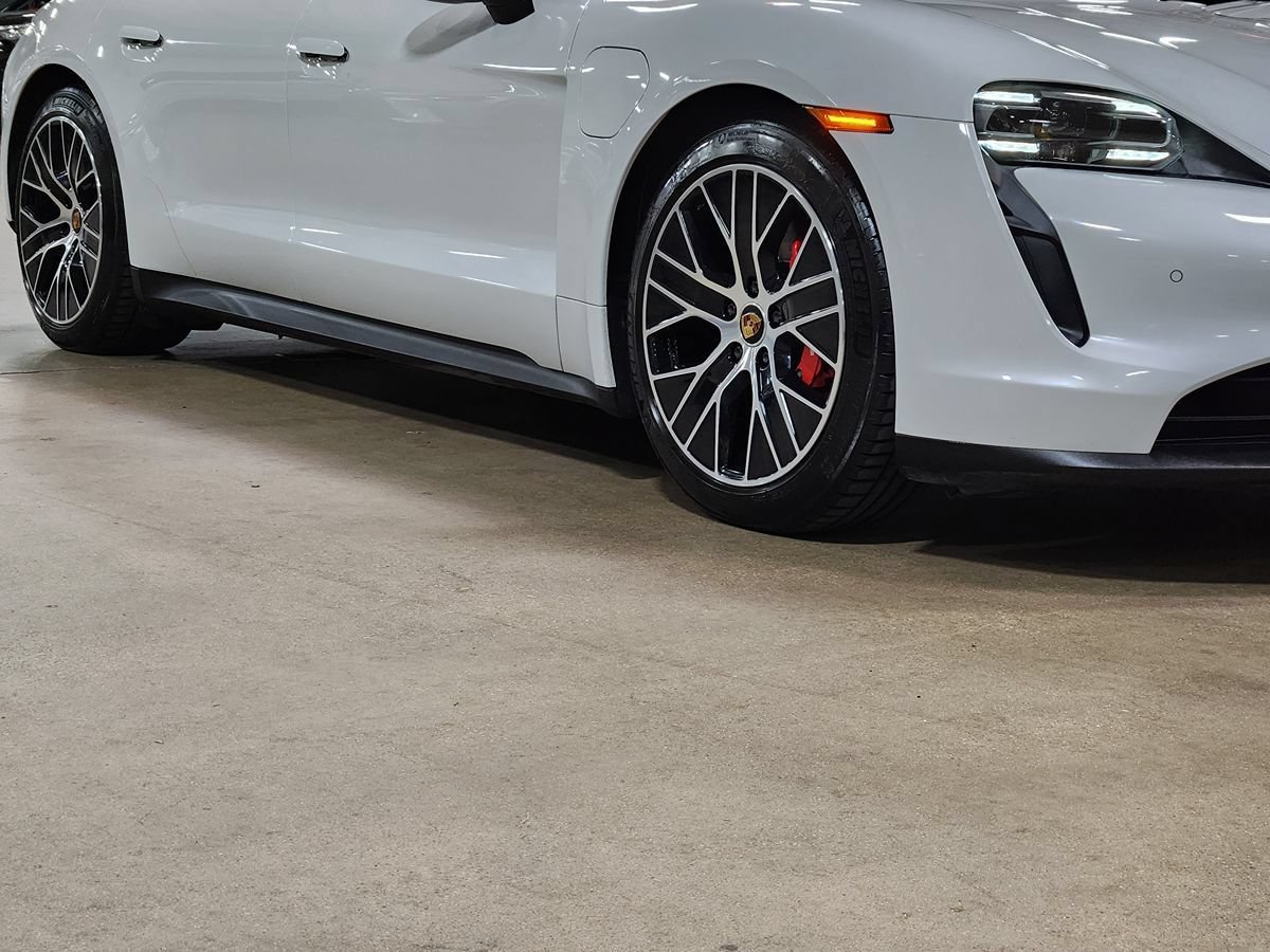 Used 2021 Porsche Taycan 4S AWD/4WD image 16