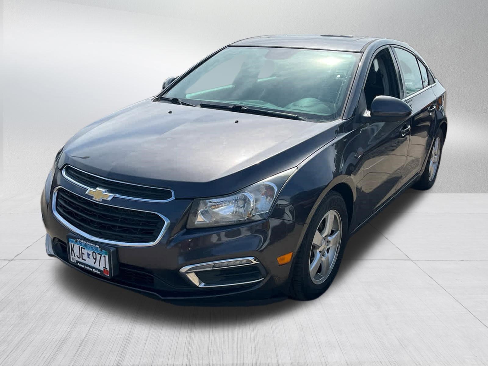 Used 2015 Chevrolet Cruze LT w/ Sun And Sound Package FWD image 5