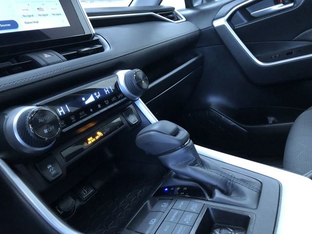 Certified 2025 Toyota RAV4 XLE w/ Convenience Package image 29