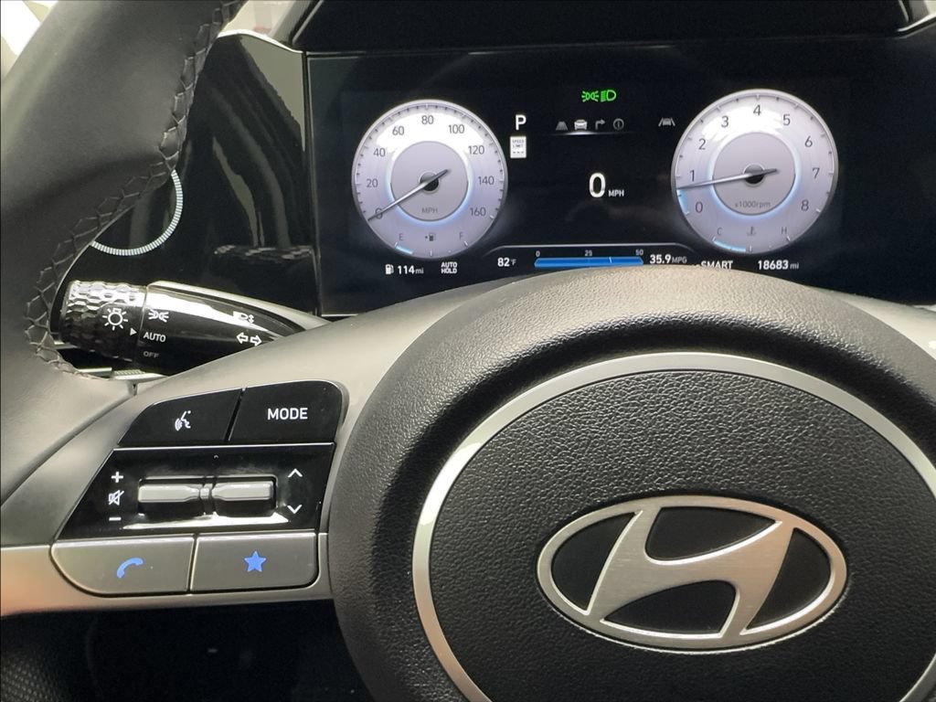 Used 2025 Hyundai Elantra SEL FWD image 43