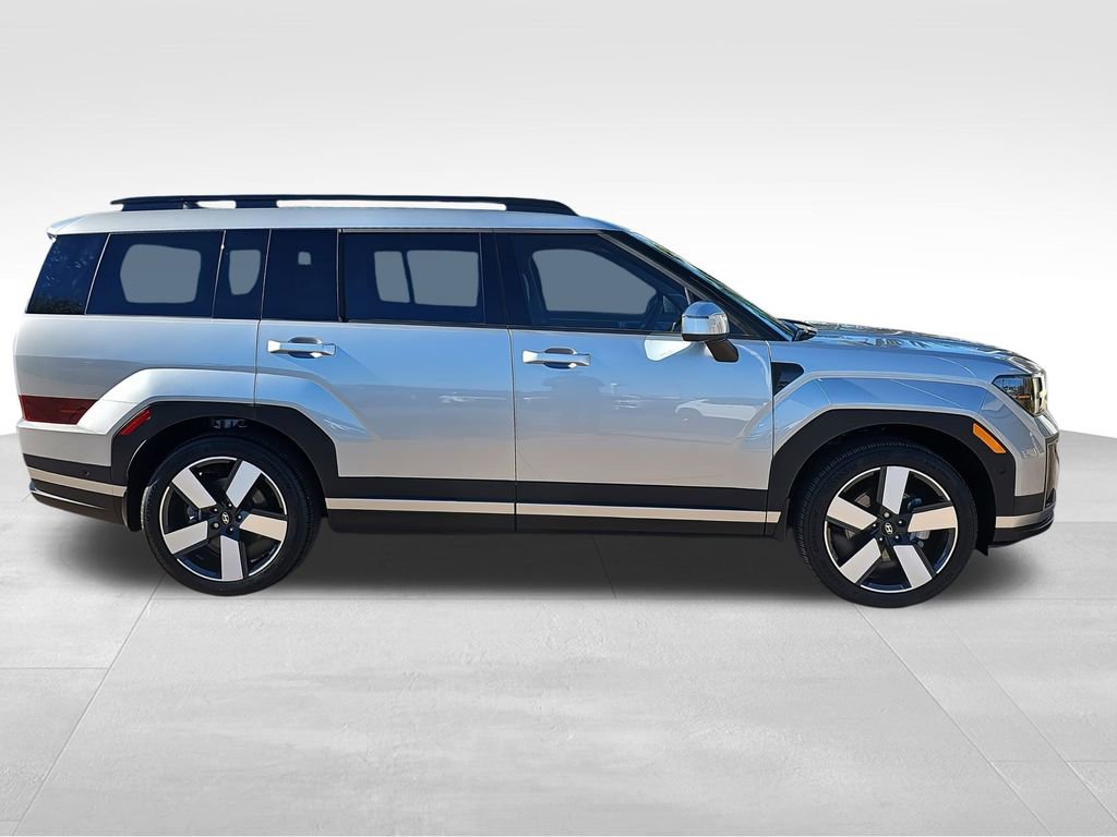 Used 2024 Hyundai Santa Fe Limited image 2