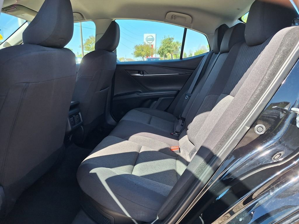 Used 2025 Toyota Camry LE FWD image 10