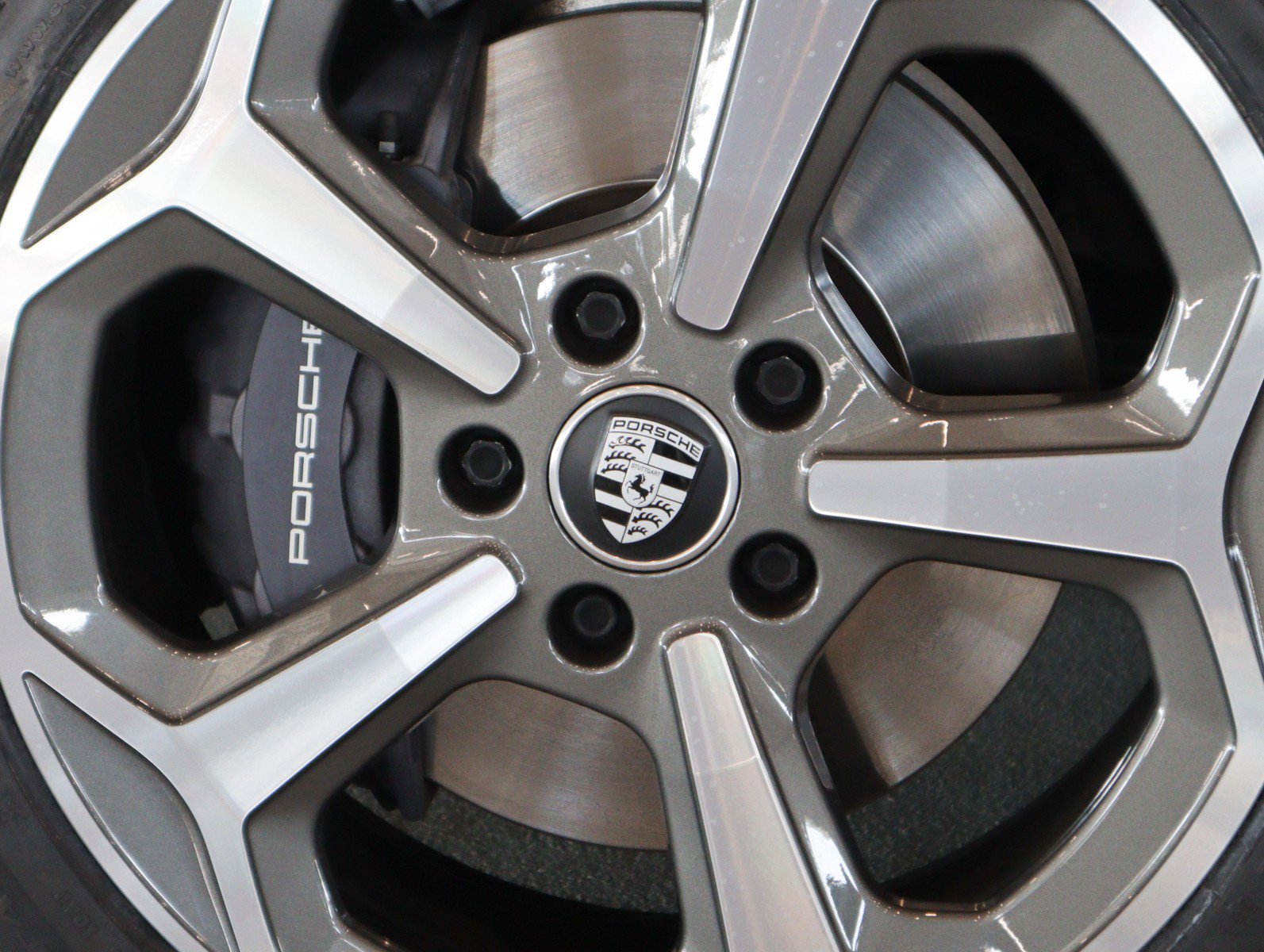 Used 2021 Porsche Taycan 4 Cross Turismo image 13