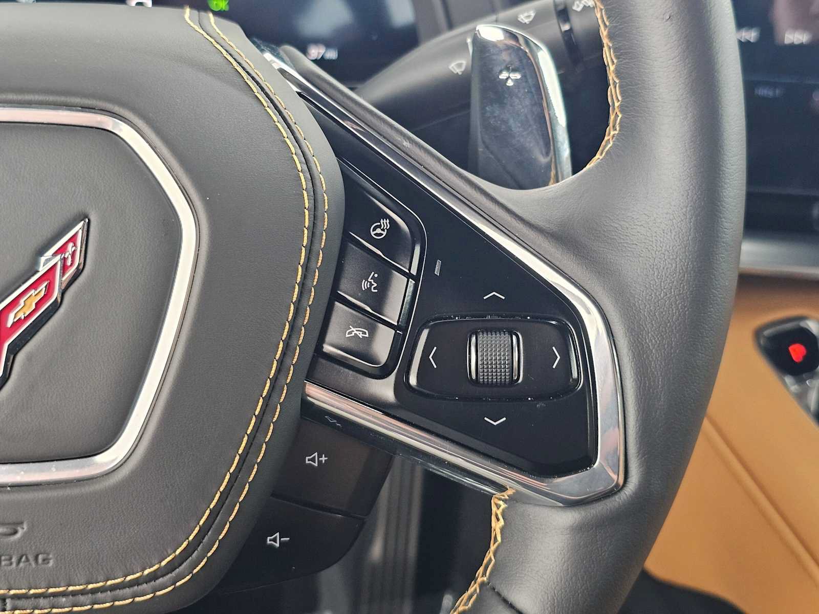 Used 2025 Chevrolet Corvette Stingray Preferred Cpe w/ Battery Protection Package RWD image 32
