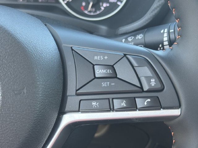 Certified 2025 Nissan Sentra SR FWD image 27