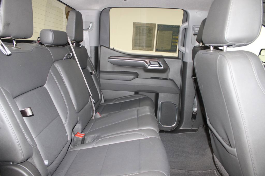 Used 2025 GMC Sierra 1500 SLT AWD/4WD image 31