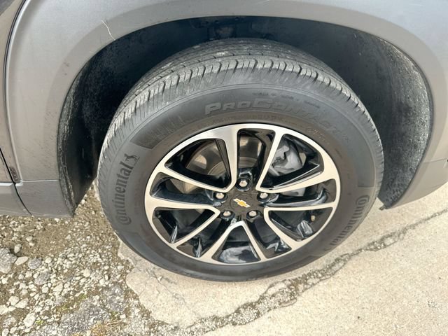 Used 2025 Chevrolet TrailBlazer LT AWD/4WD image 47