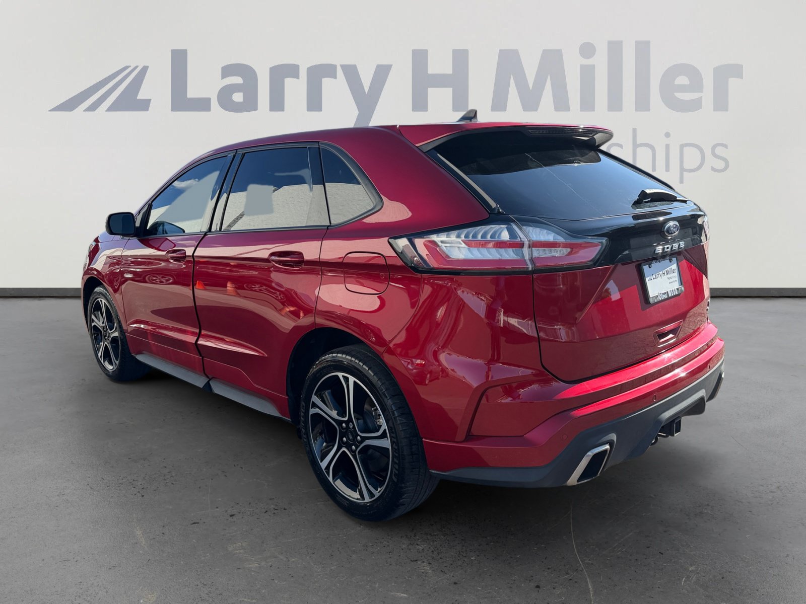 Used 2023 Ford Edge ST AWD/4WD image 3