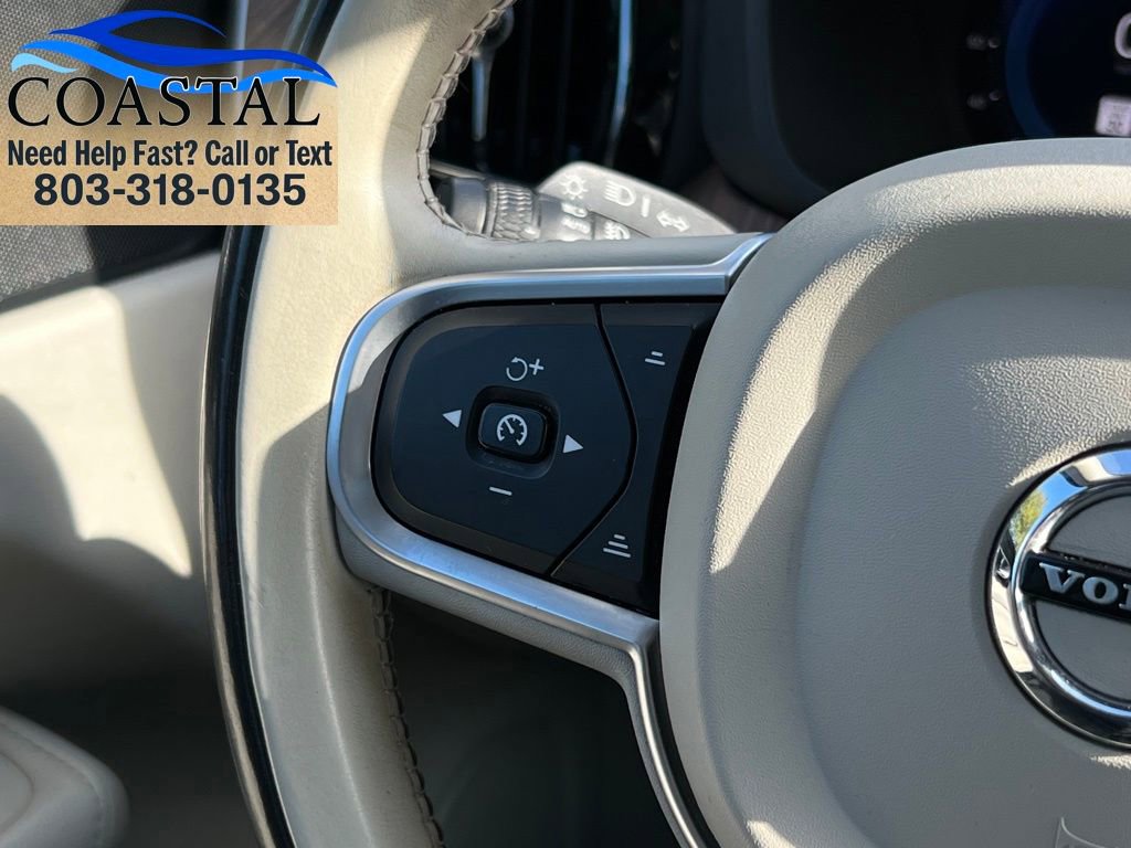 Used 2022 Volvo XC60 B5 Momentum AWD/4WD image 32