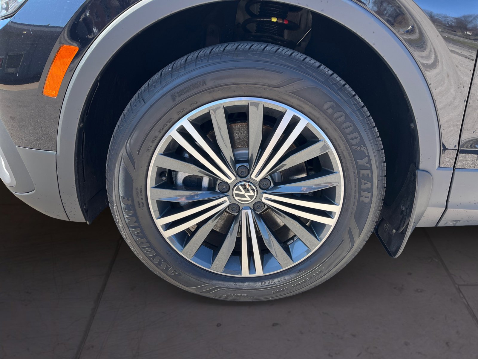Certified 2024 Volkswagen Tiguan Wolfsburg Edition image 18